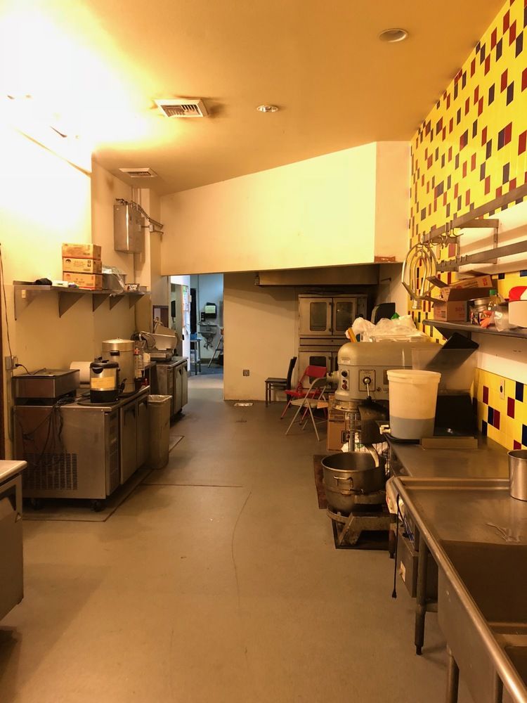 East Vancouver Restaurant Building & Business: 14387 SE Mill Plain Blvd, Vancouver, WA 98684